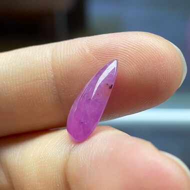 天然无烧无注胶非洲红宝石水滴形滴水聚财女士轻奢高级感镶嵌吊坠