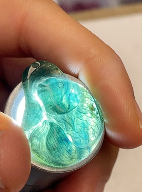 上新27.63ct天然蓝宝石莲年有鱼吊坠雕刻件20.6*24.6mm送礼自留款