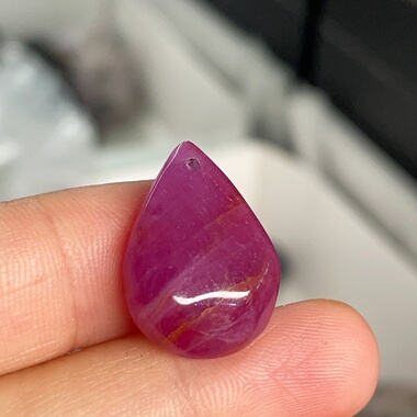 【财源水滴】天然红宝石裸石吊坠打孔吊坠 送女友婆婆妈妈20.35ct