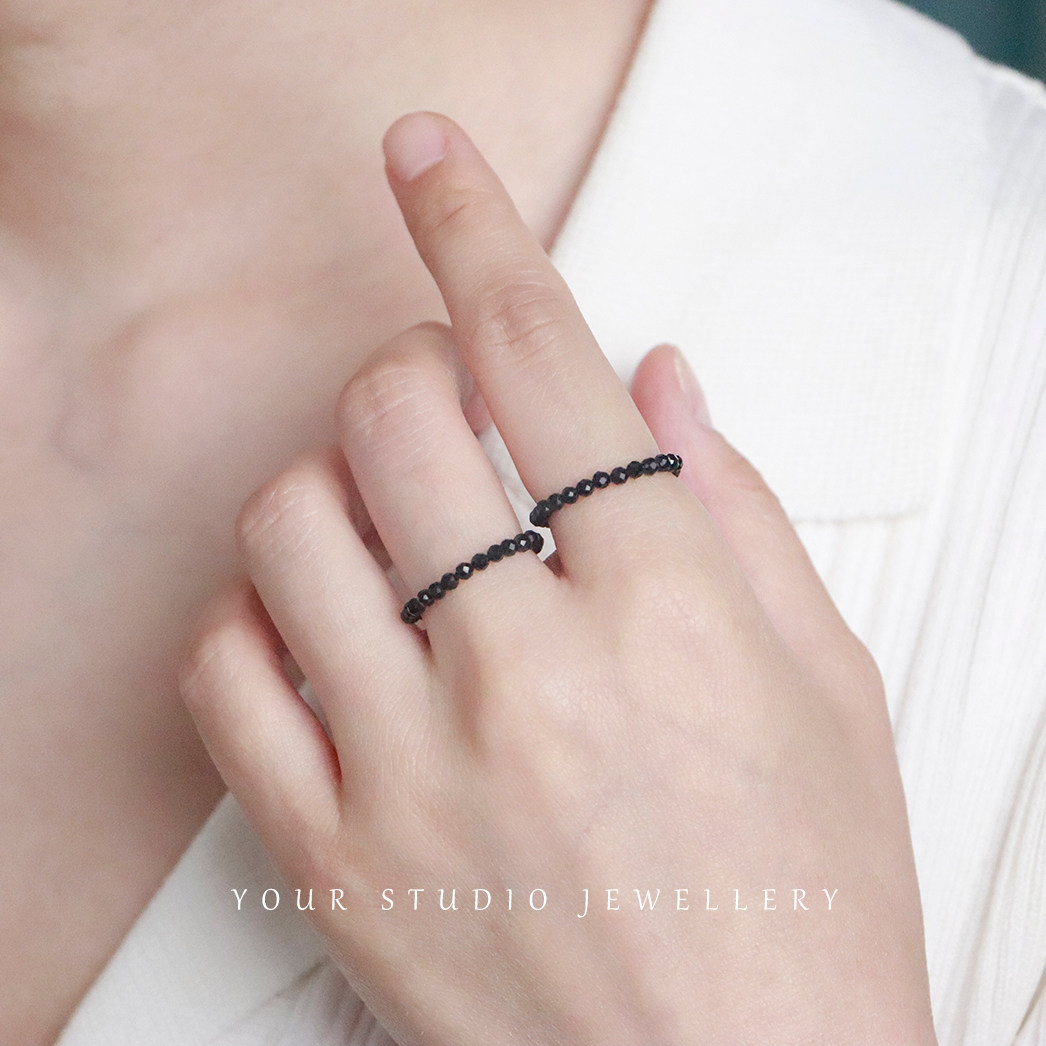 Night Star 2mm extremely fine natural black spinel ring
