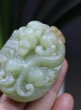 新品毛货和田玉蟠龙玉挂件吊坠