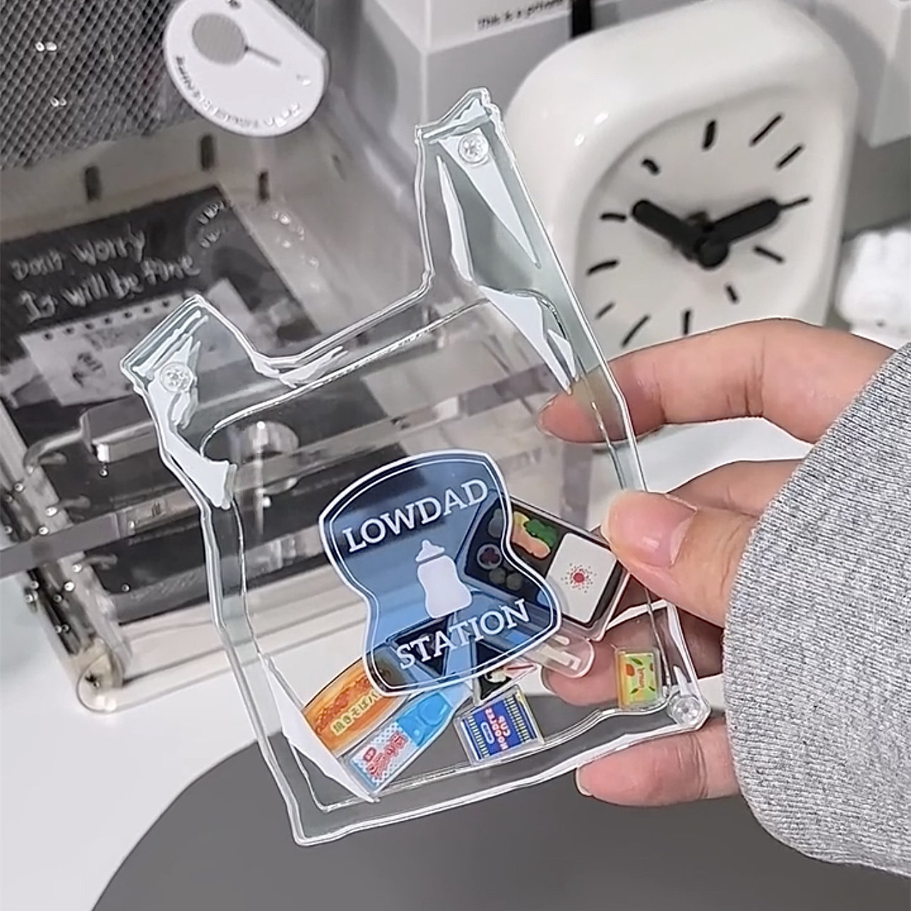 小红书同款便利店谷美亚克力吧唧砖摇摇乐5875徽章谷子收纳展示框,淘宝优惠券,粉丝福利购,淘宝优惠卷