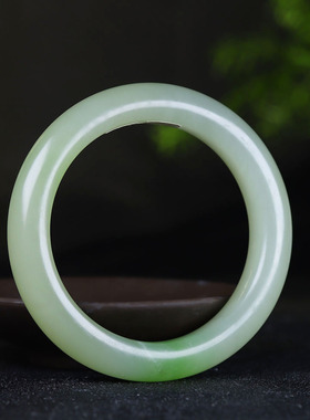 （古晨珠宝) 青海料和田玉翠青手镯玉镯腕间美玉悬63g57mm