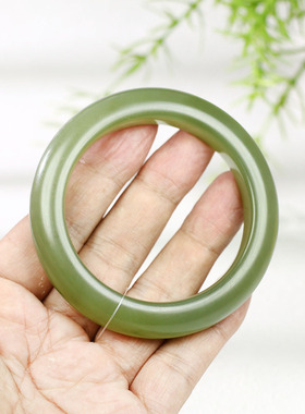 古晨和田玉湖水绿手镯