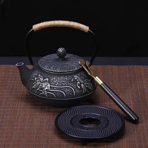 牡丹铸铁壶 无涂层烧水壶 煮茶器手工生铁茶壶老铁壶日本南部铁瓶 - 图1