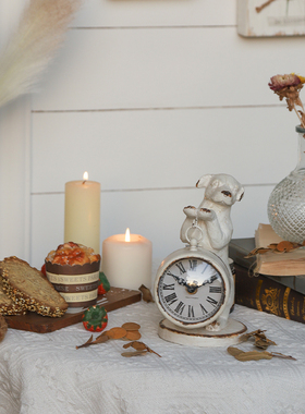 美式法式复古做旧铁艺狗造型座钟桌钟床头摆件客厅台式动物石英钟