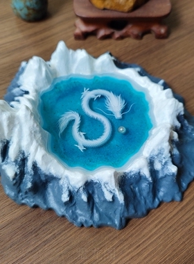 盘龙阁雪山仿真绘画白龙