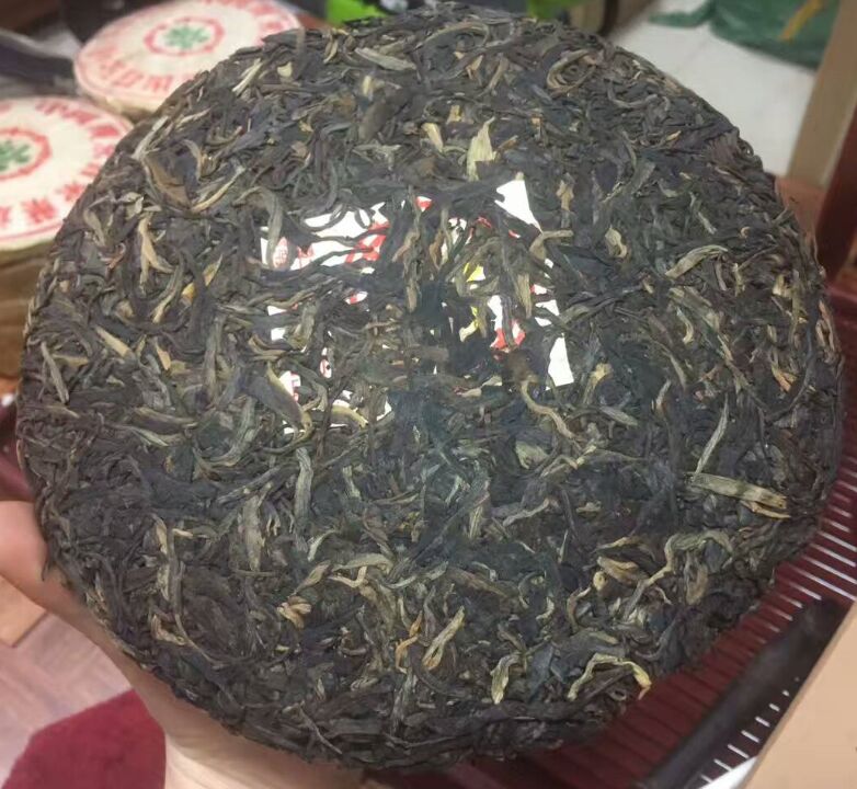 普洱茶生茶2001年 紫黄印易武茶饼 大口小黄印 七子饼古树老茶