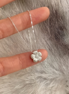 S925纯银拉丝山茶花项链女款轻奢ins小众高级感气质小金花锁骨链