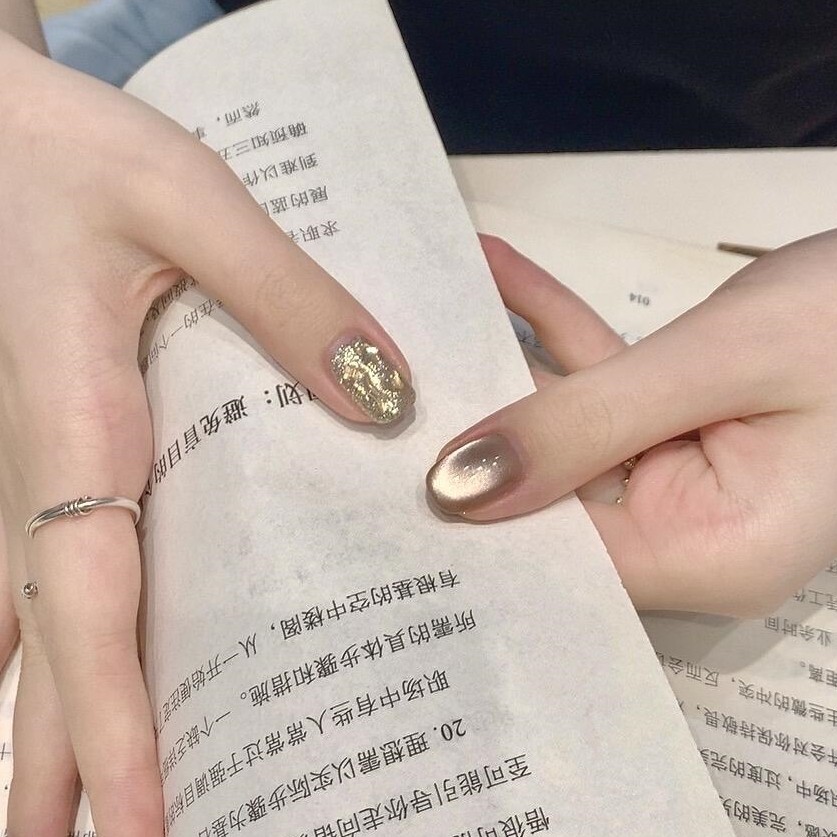 早秋新款百搭显白美甲穿戴甲2025高级感爆闪碎钻极光猫眼美甲贴片,淘宝优惠券,粉丝福利购,淘宝优惠卷