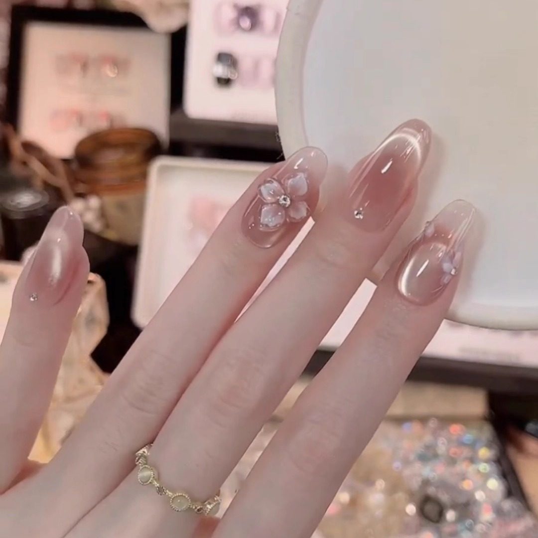 秋冬裸色冰透猫眼美甲穿戴甲2025新款高级感手绘冰花显白指甲贴片,淘宝优惠券,粉丝福利购,淘宝优惠卷