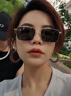 老钱风金属方形显瘦防UVB墨镜女