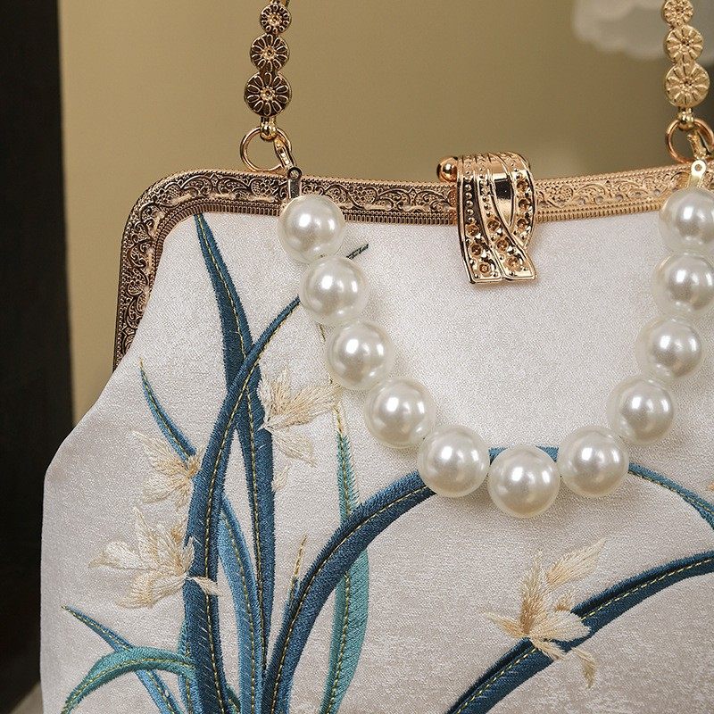 2024新款梅兰竹手工刺绣新中式国风妈妈配旗袍包包女士婚礼手提包,淘宝优惠券,粉丝福利购,淘宝优惠卷