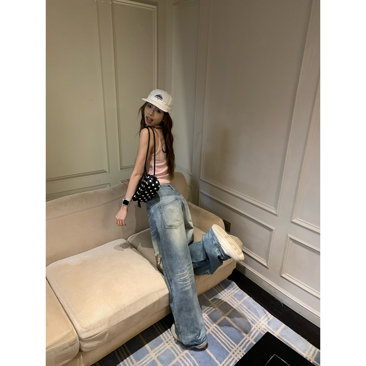 荒荒家口袋刺绣破洞牛仔裤2025夏季新款薄款韩版设计直筒休闲裤女,淘宝优惠券,粉丝福利购,淘宝优惠卷