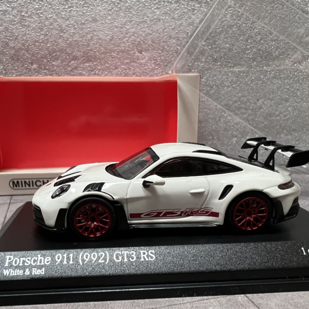 全新 MINICHAMPS 1:64保时捷 911 992 GT3 RS精美合金车模型-图1