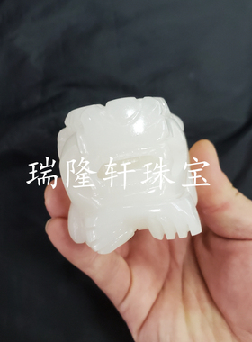 新疆和田白玉貔貅玉石挂件