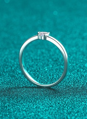 D色30分心形莫桑石戒指925纯银女