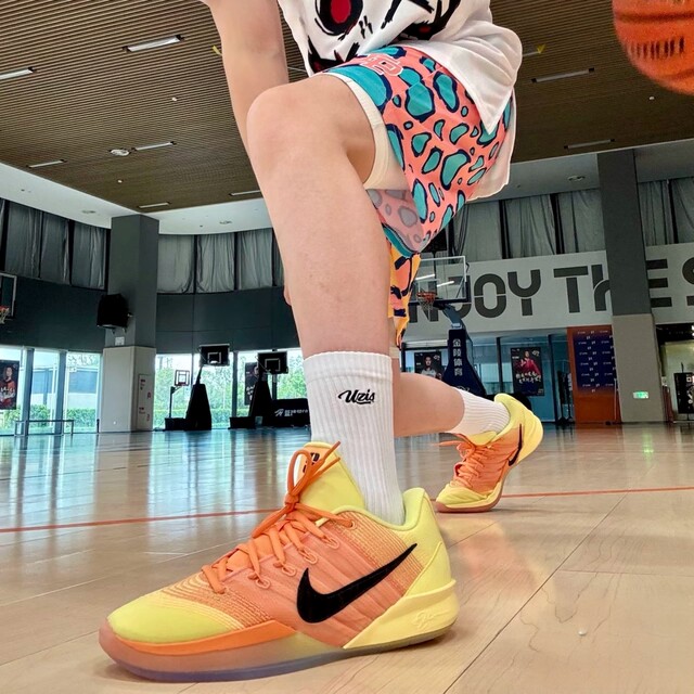Sabrina3 Nike ເກີບບ້ວງທີ່ໃຊ້ໄດ້ຕໍ່າສຸດ