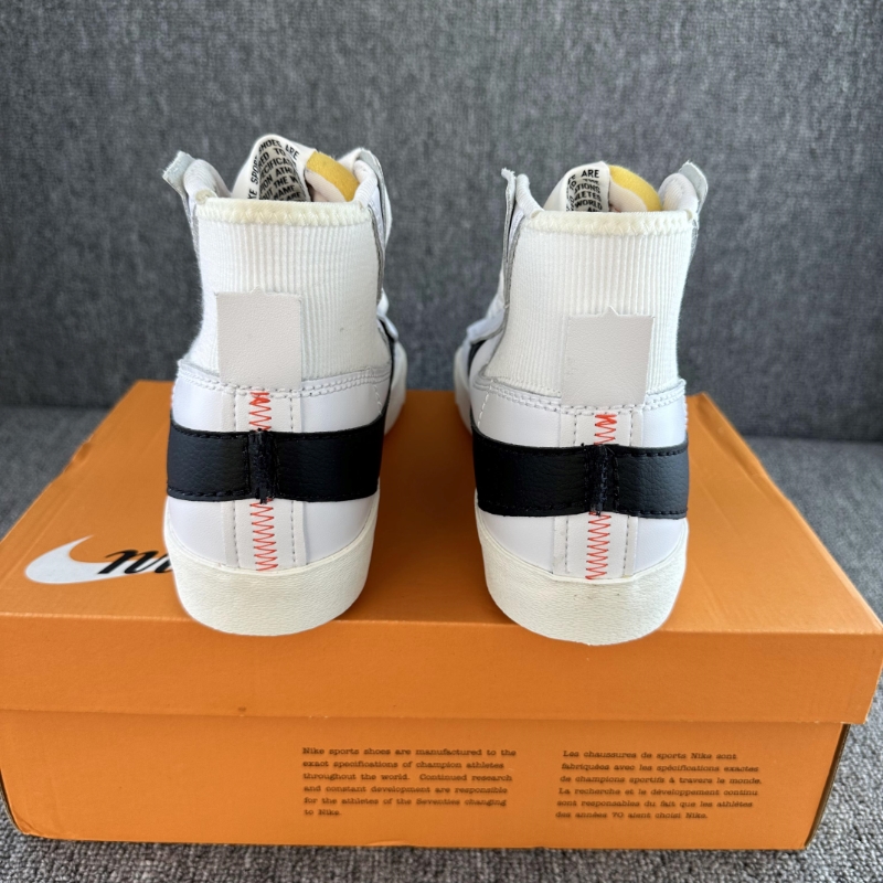 NIKE耐克 BLAZER MID 77 JUMBO 男开拓者高帮解构板鞋 DD3111-100 - 图2