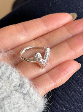 s925纯理爱心戒指女不规则纹理简约轻奢高级感桃心形推拉指环戒子