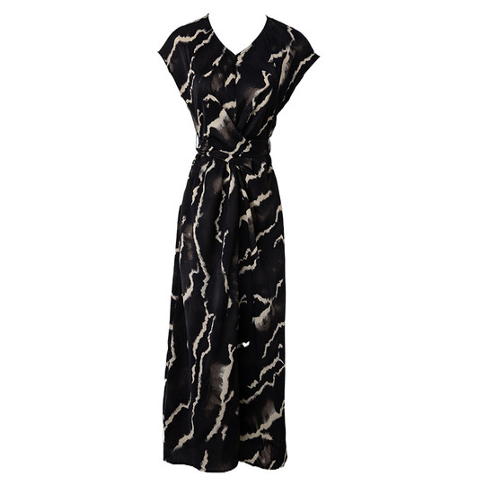 菲梦伊印花黑色连衣裙女秋装复古褶皱设计感高腰轻熟气质V领长裙