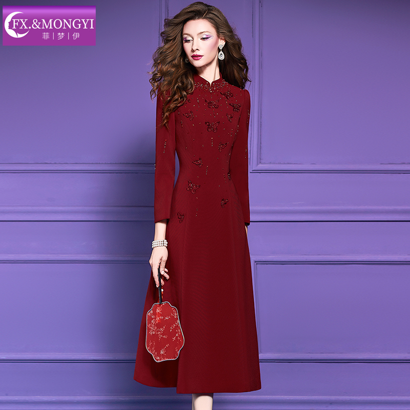 菲梦伊原创钉珠绣花红色连衣裙女秋装新中式立领修身结婚宴会礼服 - 图1