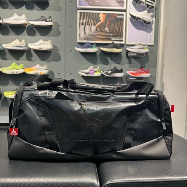 Under Armour UA ການຝຶກອົບຮົມການອອກກໍາລັງກາຍຂອງຜູ້ຊາຍແລະແມ່ຍິງເດີນທາງຖົງບ່າກິລາທີ່ມີຄວາມຈຸຂະຫນາດໃຫຍ່ 1384669