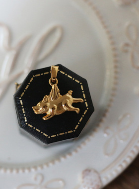 飞天小猪仙人掌天使实心项链毛衣链搭配吊坠 钛钢镀18K金不掉色