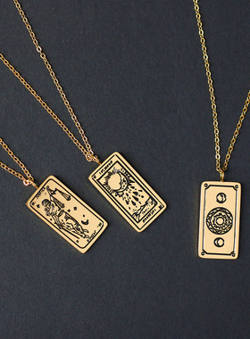 XL071 塔罗滴油黑色图案手绘日月方牌项链锁骨链 钛钢镀18K金保色