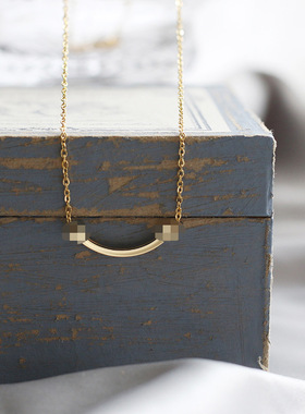 小号微笑项链笑脸弧线韩国时尚简约百搭锁骨链 钛钢镀18K金不掉色