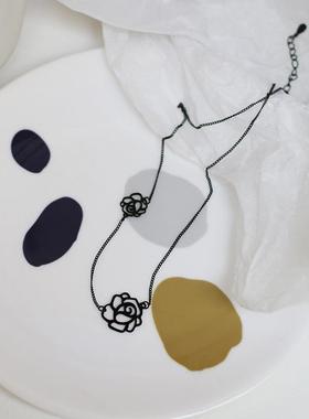 choker黑色镂空山茶花钛钢锁骨链