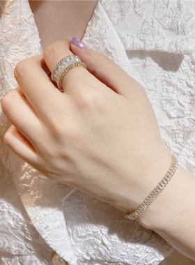 高级感轻奢锆石水晶戒指