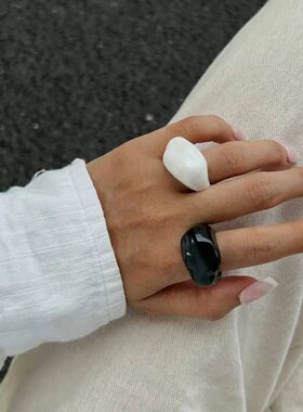 Ingemark Goth Vintage Resin Acrylic Irregular Finger Rings W
