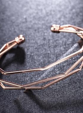 2022 NEW Gold Metal Alloy Arrow Link Chain Twist Bangle New
