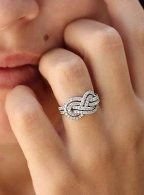 Huitan 2023 New Woman Ring Twist Infinite Shape Crystal Cubi