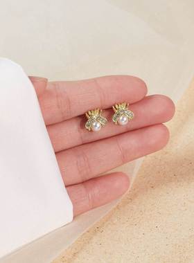 Korean New Exquisite Honey Bee Pearl Earrings Fashion Temper