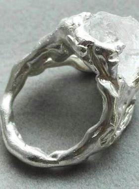 Fashion Ladies Irregular White Crystal Charm Ring Temperamen