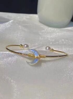 2025 New Mother-of-Pearl Moon Ring Simple Luxurious Versatil