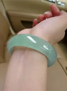 正品缅甸浅绿冰透翠色石英玉手镯