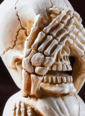 跨境万圣节连体骷髅头树脂摆件 鬼节恐怖装饰骷髅头桌面摆设道具