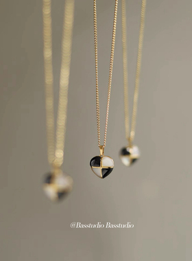 Basstudio 白贝壳棋盘格黑白格爱心桃心项链锁骨链 钛钢镀18K金