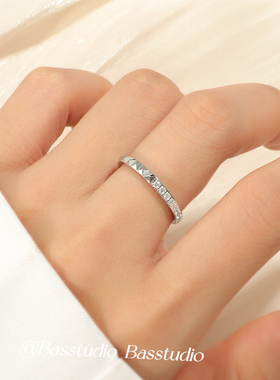 Basstudio 多种佩戴！轻奢精致半圈钻铆钉钛钢戒日韩食指戒不掉色