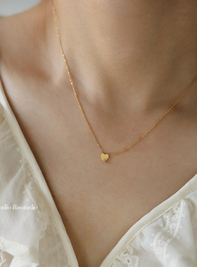 Basstudio原创设计弯曲爱心哑光桃心迷你项链锁骨链钛钢镀18K金