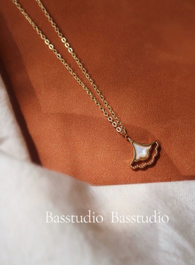 Basstudio钛钢不掉色白贝母项链扇子锁骨链小裙子吊坠法式简约