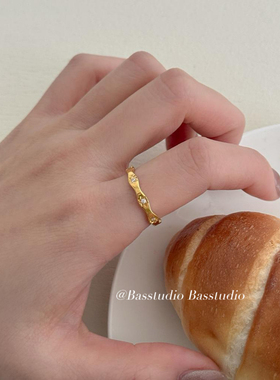 Basstudio不掉色轻奢精致八芒星波浪设计钛钢金色时尚气质戒指女