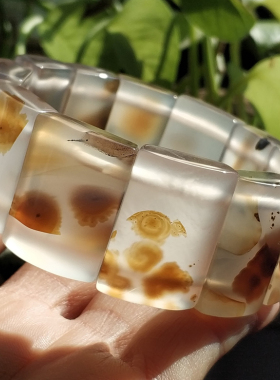 纯天然马达加斯加高冰草花手牌 朵朵向阳完整草花玻璃种