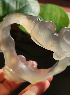 纯天然逊克江料北红玛瑙雕花手镯 收藏级绝品冰胶感 超强荧光57