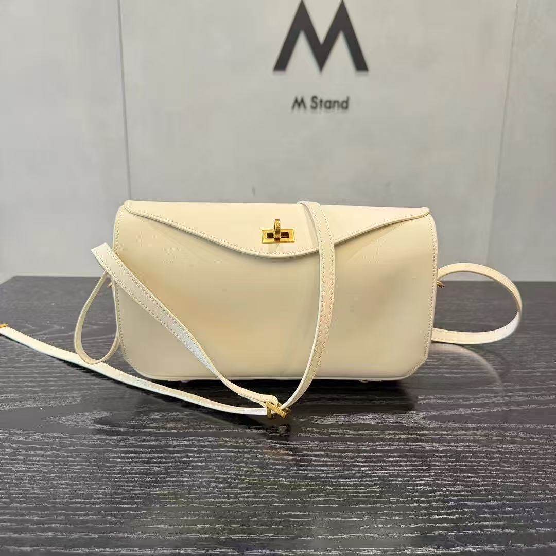 【小西专享】牛皮斜挎单肩包,淘宝优惠券,粉丝福利购,淘宝优惠卷