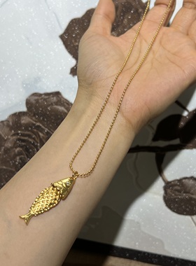 法式复古高级感金色立体小鱼吊坠项链精致轻奢小众设计感百搭颈链