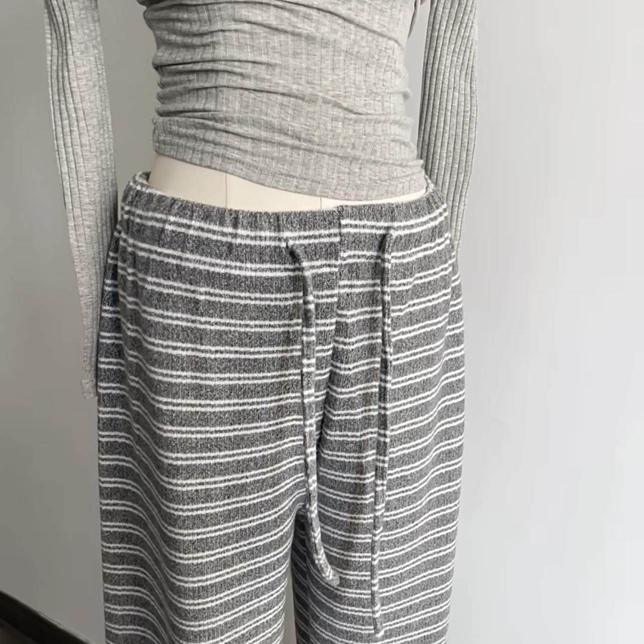 51STUDIO自制【韩女套装】显胸紧身T+娇娇女休闲慵懒抽绳长裤套装,淘宝优惠券,粉丝福利购,淘宝优惠卷